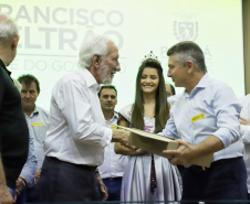 Francisco Beltrão, no Sudoeste do Estado, é a capital do Estado. O vice-governador Darci Piana assinou nesta sexta-feira (13) o decreto de transferência da capital administrativa do Paraná para o município e inaugurou a agenda de despachos e liberações do Poder Executivo com lideranças políticas e empresariais da região.