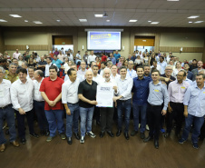 Francisco Beltrão, no Sudoeste do Estado, é a capital do Estado. O vice-governador Darci Piana assinou nesta sexta-feira (13) o decreto de transferência da capital administrativa do Paraná para o município e inaugurou a agenda de despachos e liberações do Poder Executivo com lideranças políticas e empresariais da região.