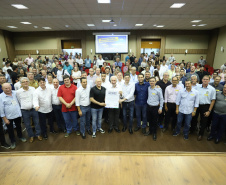 Francisco Beltrão, no Sudoeste do Estado, é a capital do Estado. O vice-governador Darci Piana assinou nesta sexta-feira (13) o decreto de transferência da capital administrativa do Paraná para o município e inaugurou a agenda de despachos e liberações do Poder Executivo com lideranças políticas e empresariais da região.