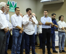 O Governo do Estado destina R$ 13,6 milhões para 21 municípios da Região Sudoeste do Paraná. Os recursos são para a execução de obras estruturantes e novos investimentos na área da saúde. O anúncio foi feito pelo vice-governador Darci Piana nesta sexta-feira (13), dentro da agenda de transferência da sede do governo para Francisco Beltrão.