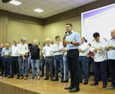 O Governo do Estado destina R$ 13,6 milhões para 21 municípios da Região Sudoeste do Paraná. Os recursos são para a execução de obras estruturantes e novos investimentos na área da saúde. O anúncio foi feito pelo vice-governador Darci Piana nesta sexta-feira (13), dentro da agenda de transferência da sede do governo para Francisco Beltrão.