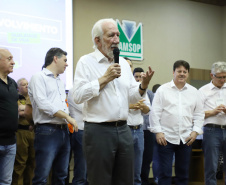 O Governo do Estado destina R$ 13,6 milhões para 21 municípios da Região Sudoeste do Paraná. Os recursos são para a execução de obras estruturantes e novos investimentos na área da saúde. O anúncio foi feito pelo vice-governador Darci Piana nesta sexta-feira (13), dentro da agenda de transferência da sede do governo para Francisco Beltrão.