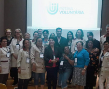 
O Paraná conquistou o primeiro lugar do Prêmio Pátria Voluntária, do Ministério da Cidadania. O Estado foi vencedor com os voluntários que atuaram no Complexo Hospitalar do Trabalhador e também na classificação geral da gincana. Foto:SESA