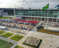 A entrega é parte de um amplo pacote de novos veículos, que atendem a Polícia Militar, a Polícia Civil e o Corpo de Bombeiros. Nesse momento, no entanto, eles vão apoiar ações em conjunto com a sociedade civil para conter a circulação do novo coronavírus (Covid-19).

Foto: José Fernando Ogura/AEN