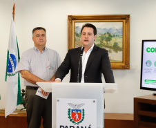 O governador Carlos Massa Ratinho Junior assinou nesta quarta-feira (18) quatro novos decretos relacionados ao enfrentamento do novo coronavírus no Estado