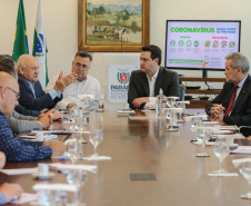 O Governador Carlos Massa Ratinho Junior recebe nesta quinta-feira (19),  representantes do Tribunal de Contas, Ministério Publico, Assembléia Legislativa e secretários de Estado para reunião de efeitos da Pandemia no Estado,  Curitiba, 19/03/2020 - Foto: Geraldo Bubniak/AEN
