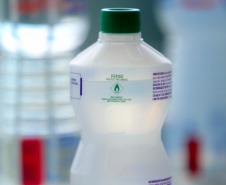 Estado recebe doação e vai distribuir 52 mil litros de álcool a entidades. Foto: Gilson Abreu/AEN