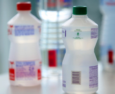 Estado recebe doação e vai distribuir 52 mil litros de álcool a entidades. Foto: Gilson Abreu/AEN