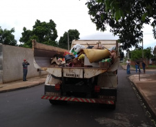 Soldados do Exército, militares estaduais, coordenadores municipais da Defesa Civil do Paraná, radioamadores voluntários e agentes de saúde municipais realizam uma grande ação de combate à dengue em 17 cidades do Estado. Foto: Defesa Civil