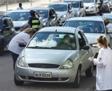 Vacinação contra a gripe começa em todo o Paraná