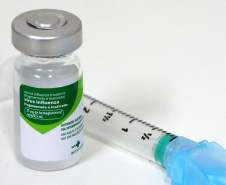 Saúde distribui mais 284 mil doses da vacina contra a gripe. Foto: Jaelson Lucas/AEN