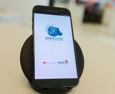 Ferramenta foi desenvolvida pela Celepar, empresa estadual de tecnologia da informação, em parceria com a Secretaria da Saúde. App permite a criação de um grande banco de dados para agilizar as tomadas de decisão em relação à circulação do vírus.
