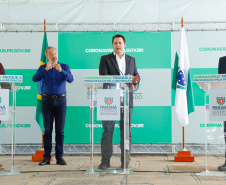 O Governo do Paraná apresentou uma solução tecnológica para acompanhar pessoas com sintomas e ajudar no controle à circulação do coronavírus no Estado. O aplicativo COVID19 Paraná para aparelhos móveis foi desenvolvido pela Celepar, empresa estadual de tecnologia da informação, com colaboração da Secretaria da Saúde. A novidade foi lançada nesta quinta-feira (26), no Palácio Iguaçu, pelo governador Carlos Massa Ratinho Junior.