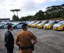 O Governador Carlos Massa Ratinho Junior entrega nesta sexta-feira (27/03),  118 viaturas para equipes da Policia Militar e Bombeiros  para auxiliar no combate a pandemia do novo coronavírus.  Curitiba, 27/03/2020 - Foto: Geraldo Bubniak/AEN