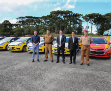 O Governador Carlos Massa Ratinho Junior entrega nesta sexta-feira (27/03),  118 viaturas para equipes da Policia Militar e Bombeiros  para auxiliar no combate a pandemia do novo coronavírus.  Curitiba, 27/03/2020 - Foto: Geraldo Bubniak/AEN