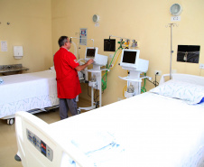 O Paraná passou a contar com um hospital completamente voltado para o tratamento do coronavírus. Por determinação da Secretaria de Estado da Saúde, o Centro Hospitalar de Reabilitação do Paraná, em Curitiba, funcionará a partir desta segunda-feira (30) exclusivamente para o combate à Covid-19. Foto: Ari Dias/AEN
