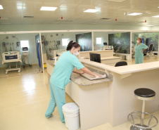 O Paraná passou a contar com um hospital completamente voltado para o tratamento do coronavírus. Por determinação da Secretaria de Estado da Saúde, o Centro Hospitalar de Reabilitação do Paraná, em Curitiba, funcionará a partir desta segunda-feira (30) exclusivamente para o combate à Covid-19. Foto: Ari Dias/AEN