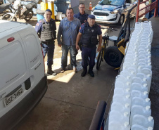 IPEM-PR doa lote de álcool gel para Defesa Civil, em Londrina. Foto: Ipem