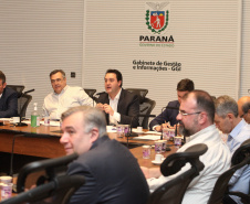  O governador Carlos Massa Ratinho Junior participou nesta quarta-feira (8) de uma videoconferência com presidentes de entidades sindicais estaduais e nacionais. O encontro serviu para estreitar o diálogo com as lideranças dos trabalhadores e teve como objetivo primordial a defesa dos empregos diante dos reflexos econômicos gerados pela pandemia do novo coronavírus.Foto: Ari Dias/AEN