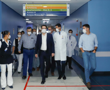 O governador Carlos Massa Ratinho Junior visita o  Hospital do Rocio, em Campo Largo. 