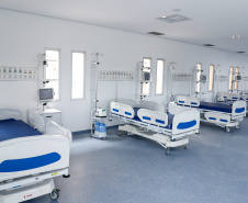 O Hospital Regional de Telêmaco Borba, nos Campos Gerais, vai entrar em funcionamento após uma espera de mais de dez anos. Para isso, o governador Carlos Massa Ratinho Junior assinou nesta terça-feira (14) um convênio com a Klabin e a prefeitura do município, permitindo que o complexo médico possa operar em até 45 dias.