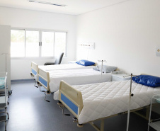 O Hospital Regional de Telêmaco Borba, nos Campos Gerais, vai entrar em funcionamento após uma espera de mais de dez anos. Para isso, o governador Carlos Massa Ratinho Junior assinou nesta terça-feira (14) um convênio com a Klabin e a prefeitura do município, permitindo que o complexo médico possa operar em até 45 dias.
