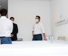 O Hospital Regional de Telêmaco Borba, nos Campos Gerais, vai entrar em funcionamento após uma espera de mais de dez anos. Para isso, o governador Carlos Massa Ratinho Junior assinou nesta terça-feira (14) um convênio com a Klabin e a prefeitura do município, permitindo que o complexo médico possa operar em até 45 dias.