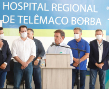 O Hospital Regional de Telêmaco Borba, nos Campos Gerais, vai entrar em funcionamento após uma espera de mais de dez anos. Para isso, o governador Carlos Massa Ratinho Junior assinou nesta terça-feira (14) um convênio com a Klabin e a prefeitura do município, permitindo que o complexo médico possa operar em até 45 dias.