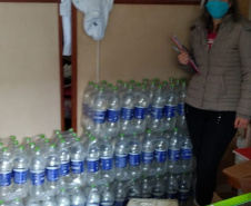 Governo entrega mais 1 mil litros de álcool para instituições. Foto: SEJUF