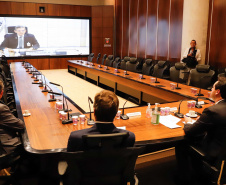 O governador Carlos Massa Ratinho Junior assinou um protocolo de intenções do Governo do Estado com a Companhia de Saneamento do Paraná (Sanepar), a Itaipu Binacional e o Parque Tecnológico Itaipu (PTI) para ampliar a qualidade ambiental nas bacias da região lindeira e a vida útil do Lago de Itaipu. O documento também estabelece o compartilhamento de dados e tecnologia para segurança de barragens e tratamento de efluentes e esgoto.