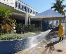 Sanepar repete desinfecção do entorno de hospitais de Londrina nesta sexta (24). Foto: Sanepar