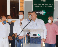 O governador Carlos Massa Ratinho Junior confirmou nesta sexta-feira (24) a contratação de 108 novos leitos para o Hospital Universitário de Maringá. O investimento é de R$ 15,3 milhões, sendo R$ 7,8 milhões para custeio para os próximos seis meses e R$ 7,5 milhões em equipamentos, mobília e insumos médicos.Foto: Gilson Abreu/AEN