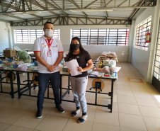 A Secretaria da Educação e do Esporte entregou também atividades e trabalhos para os estudantes que não possuem acesso às aulas EaD pela TV aberta e pelo aplicativo Aula Paraná. Foto:SEED