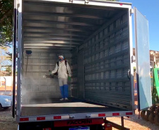 Muitos agricultores mudaram os hábitos de trabalho no campo devido à pandemia do coronavírus e passaram a adotar medidas adicionais de segurança. Um dos locais em que isso aconteceu é Centenário do Sul, no norte do Paraná, onde se estabeleceu uma parceria entre a Associação dos Pequenos Produtores de Centenário do Sul, a prefeitura e técnicos do Instituto de Desenvolvimento Rural do Paraná Iapar-Emater (IDR-Paraná).
 Foto:SEAB