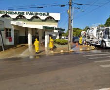 Desinfecção em asilos e hospitais combate coronavírus no Paraná. Foto: Sanrpar