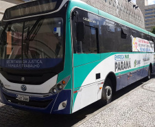 Até o momento, a rede Família Solidária já repassou 3,5 toneladas de alimentos; 1,3 mil itens de higiene/limpeza e 2 mil máscaras descartáveis para 40 instituições de Curitiba.
Foto: SEJUF