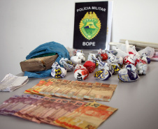 Uma grande operação da Polícia Militar, coordenada pelo 6° Comando Regional da PM (6° CRPM), foi deflagrada na manhã desta quinta-feira  (07/05) para cumprir 12 mandados de Busca e Apreensão contra o tráfico de drogas. Ao todo, seis pessoas foram presas, e 1,5kg de crack, 77 quilos de maconha e duas armas de fogo apreendidos no Litoral do estado.