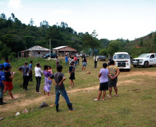 Um trabalho conjunto entre a Coordenadoria Estadual da Defesa Civil e a Superintendência Geral de Diálogo e Interação Social (Sudis) está atendendo os povos e comunidades tradicionais do Paraná, que também são impactados pela pandemia do novo coronavírus. Foto: Elio Andrade/SUDIS