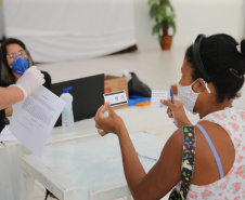 Entrega Cartao Comida Boa  nesta terça-feira (12), em Marialva. O programa visa atender pessoas em vulnerabilidade social durante a Pandencia de Covid19.   12/05/2020 -  Foto: Geraldo Bubniak/AEN