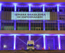 Projeções no Palácio Iguaçu homenageiam profissionais da saúde. Foto: José Fernando Ogura/AEN