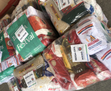 Colaboradores da Celepar participaram da campanha Cesta Solidária Paraná, promovida pelo Governo do Estado. A cpmpanhia é uma das que participam da campanha, que mobiliza servidores de todos os órgãos estaduais. Foto: Celepar