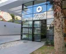 
Fomento Paraná inicia atendimento automático aos clientes pelo WhatsApp. Foto: Geraldo Bubniak/AEN
