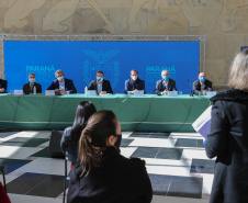 O Governo do Estado realiza coletiva de imprensa com representantes da Secretaria de Desenvolvimento Sustentável e Turismo, Instituto Água e Terra, Sanepar, Copel e Simepar para apresentar um balanço da situação hídrica do Paraná e novas ações para enfrentamento do período de estiagem. Curitiba - 27/05/2020 - Foto: Geraldo Bubniak/AEN
