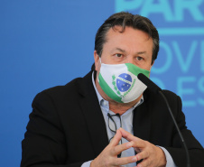 O Governo do Estado realiza coletiva de imprensa com representantes da Secretaria de Desenvolvimento Sustentável e Turismo, Instituto Água e Terra, Sanepar, Copel e Simepar para apresentar um balanço da situação hídrica do Paraná e novas ações para enfrentamento do período de estiagem. Na foto, Secretario de Estado de Desenvolvimento Sustentável e ?Turismo, Marcio Nunes.Curitiba - 27/05/2020 - Foto: Geraldo Bubniak/AEN