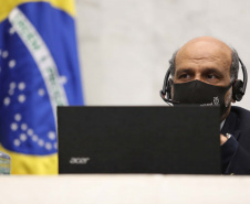 O secretário estadual da Fazenda, Renê de Oliveira Garcia Junior, apresentou nesta quarta-feira (27) na Assembleia Legislativa o balanço do primeiro quadrimestre de 2020 das contas do Estado. Ele alertou para o impacto provocado pela pandemia do novo coronavírus, citou a queda de arrecadação já na casa de R$ 1 bilhão e disse que a Secretaria de Saúde ainda tem 60% de orçamento disponível para investir em cuidados contra a Covid-19.Foto: Dálie Felberg/Alep