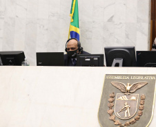 O secretário estadual da Fazenda, Renê de Oliveira Garcia Junior, apresentou nesta quarta-feira (27) na Assembleia Legislativa o balanço do primeiro quadrimestre de 2020 das contas do Estado. Ele alertou para o impacto provocado pela pandemia do novo coronavírus, citou a queda de arrecadação já na casa de R$ 1 bilhão e disse que a Secretaria de Saúde ainda tem 60% de orçamento disponível para investir em cuidados contra a Covid-19.Foto: Dálie Felberg/Alep