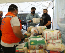 Cesta Solidária Paraná arrecada 150 toneladas de alimentos.