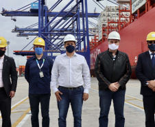 Nesta segunda-feira (01), o superintendente estadual dos Correios no Paraná, Paulo Cezar Kremer dos Santos, visitou o Terminal de Contêineres de Paranaguá (TCP) e se reuniu com o presidente da Portos do Paraná, Luiz Fernando Garcia. Foto: Claudio Neves/Portos do Paraná