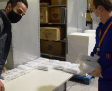 BMP recebe mais de 418 mil swab’s para testes da Covid-19 da Copel. Foto: Américo Antonio/SESA