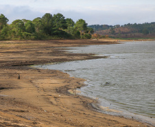 Barragem do Iraí - Construída entre os Municípios de Pinhais e Piraquara, Paraná, a barragem do Rio Iraí destina-se ao abastecimento de água da região metropolitana de Curitiba. 07/04/2020 -  Foto: Geraldo Bubniak/AEN